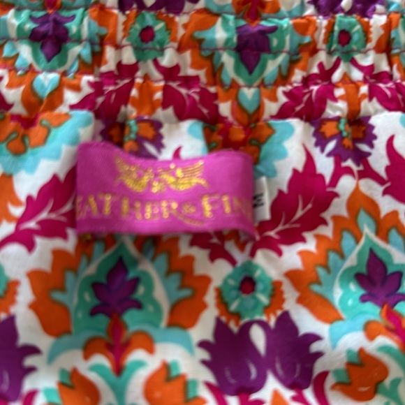 Feather and Find skirt - Picture 8 of 9